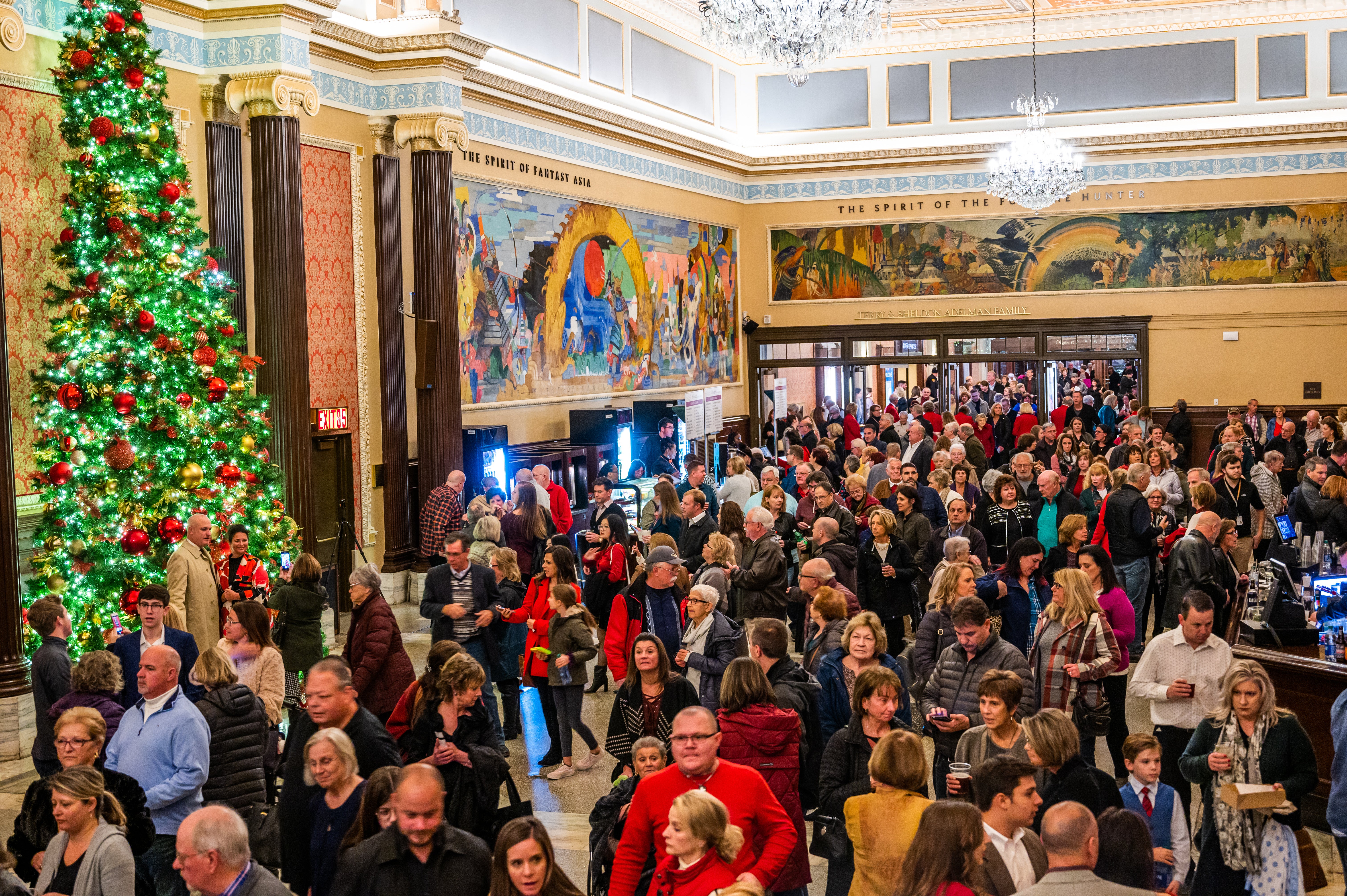 20191126 PlayhouseSquareDecorations0938.jpg