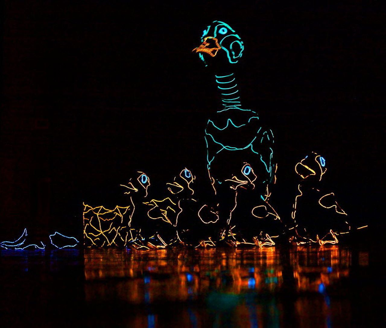 the-ugly-duckling-lightwire-theater-tya-bailiwick-6 (1).jpg
